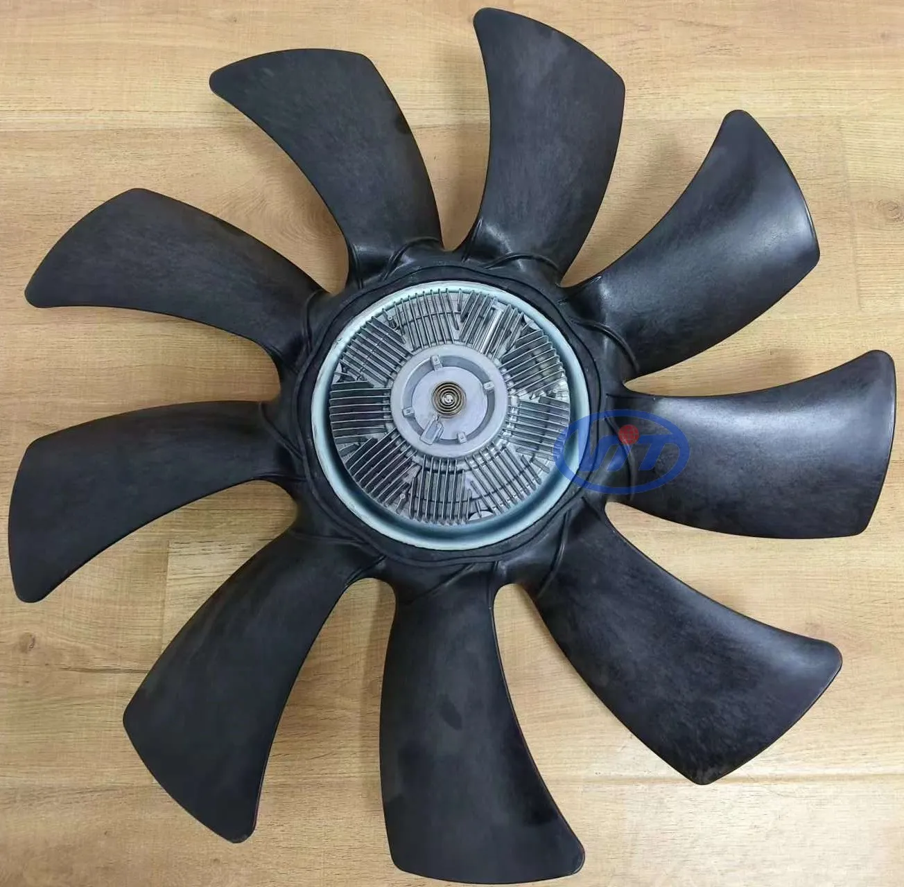 VIT Truck Spare Parts Cooling fan with clutch assembly 1308010LE359 manufacture