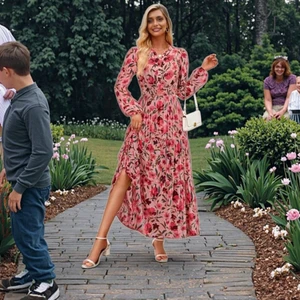 Women's 2025 Fall Floral Print A-Line Maxi Dress V-Neck Natural Waist Tiered Flowy Boho Party Floor-Length Chiffon Autumn