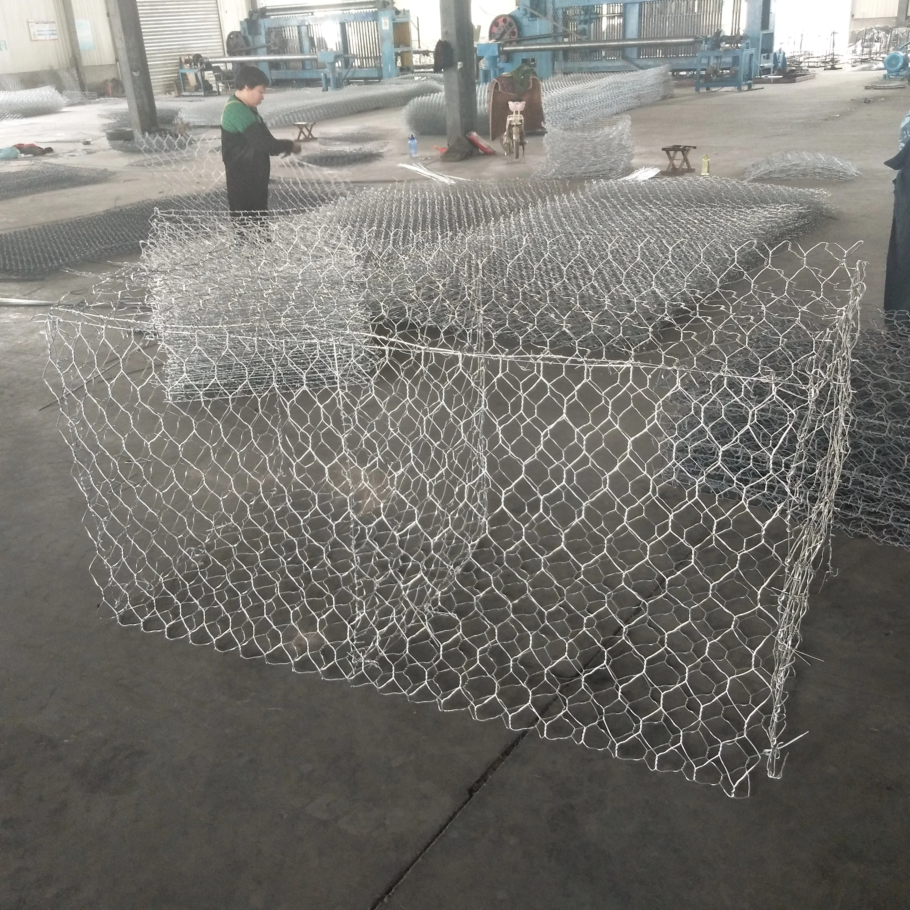 Factory Prices Pvc Coated Galvanized Gabion Wire Mesh Hexagonal Gabion Basket Wall Gabion Box