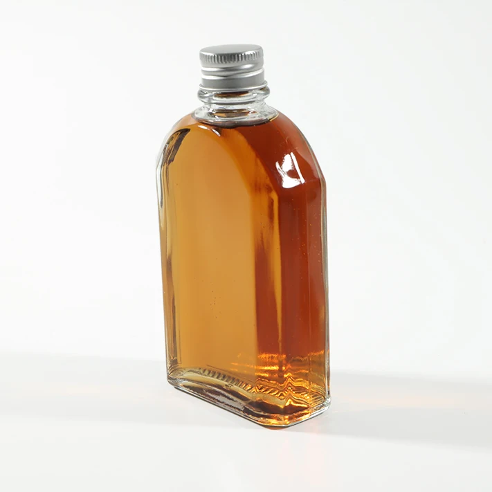 Empty  200 ml   Flat Flask Glass Bottle for Cold Brew Coffee Whisky Vodka Kombucha Liquor Water Custom logo
