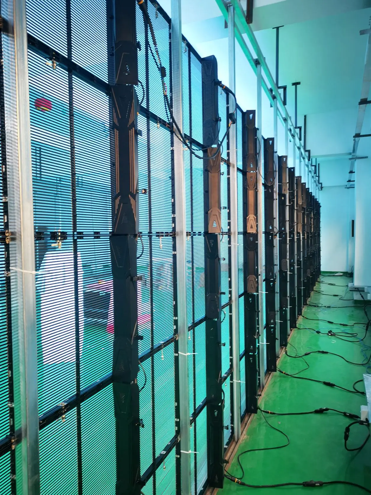 Outdoor Indoor 500*1000 Transparent LED Screen Die Casting Aluminum Empty Cabinet Frame for Rental P3.91*7.8/P7.8*7.8 factory