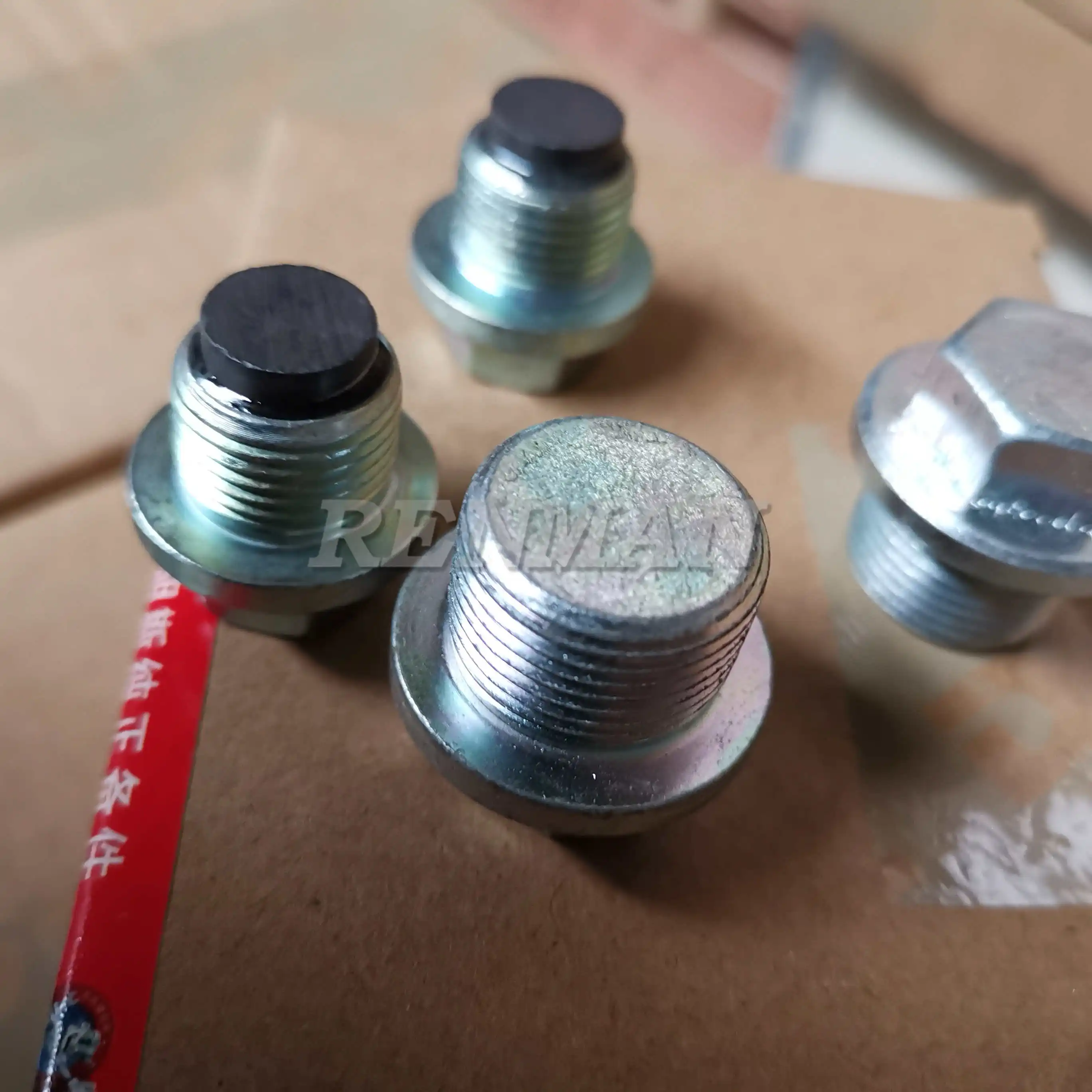 ぷりん2 Foton Cummins Engine ISF2.8 Oil Pan Threaded Plug 4994692