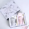 Juego de caja de regalo de dos tazas.