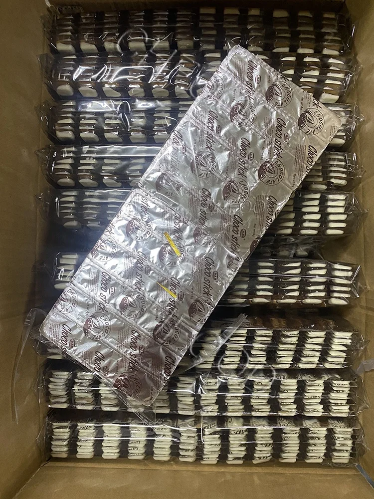 Low MOQ Wholesale Cheap Lady Finger Stick Biscuits Dip Chocolate Jam Halal Snack Food