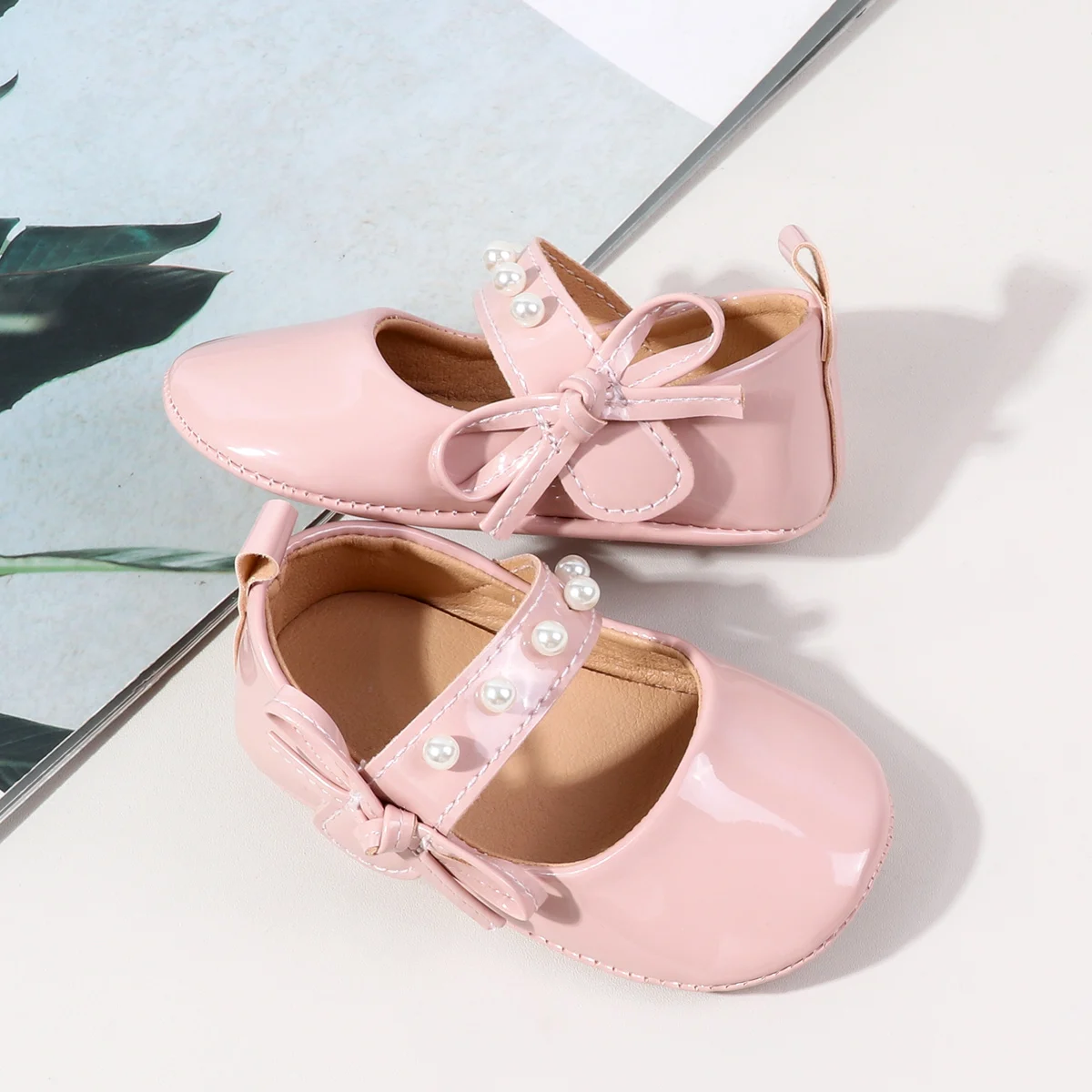 2025 Wholesale Beautiful Butterfly Design Solid Leather Princess Girls Shoes for Babies 0-12 Months details