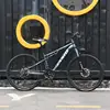 Ruota a raggi grigia a 21 velocità