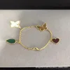 Gold chaos four-flower bracelet