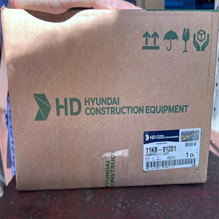 HYUNDAI Excavator Air Conditioner Compressor Assembly 11KB-91201 Genuine Excavator Hyundai
