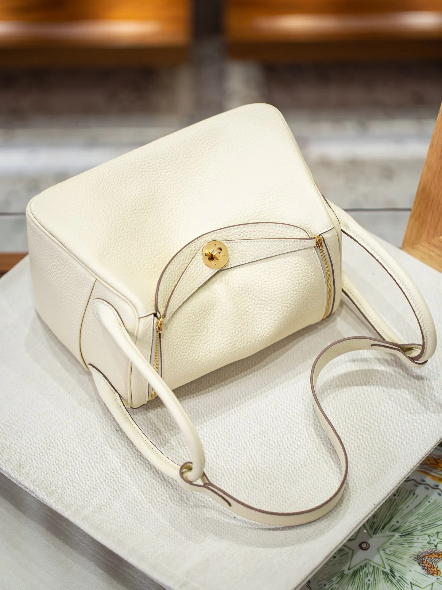 European American TC First Layer Cowhide Ducper Diagonal Steel Hardware Lychee Pattern Soft Doctor Hand-Held Single Shoulder Bag