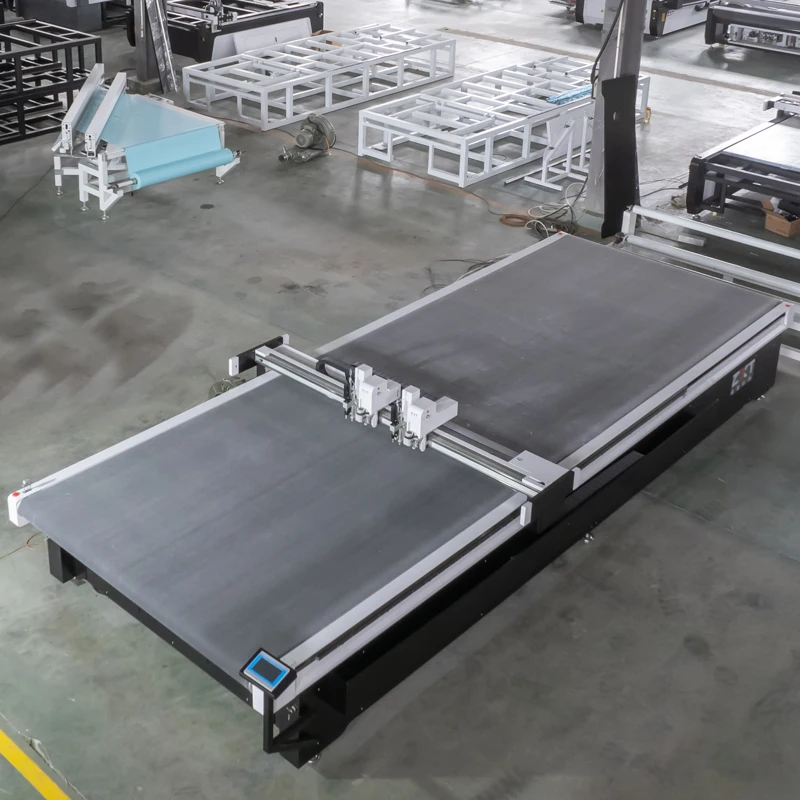 ZXT Automobile Digital Oscillating Knife Foot Mat Materials Cutting Machine Car Interior Materials Leather Cutting Machine