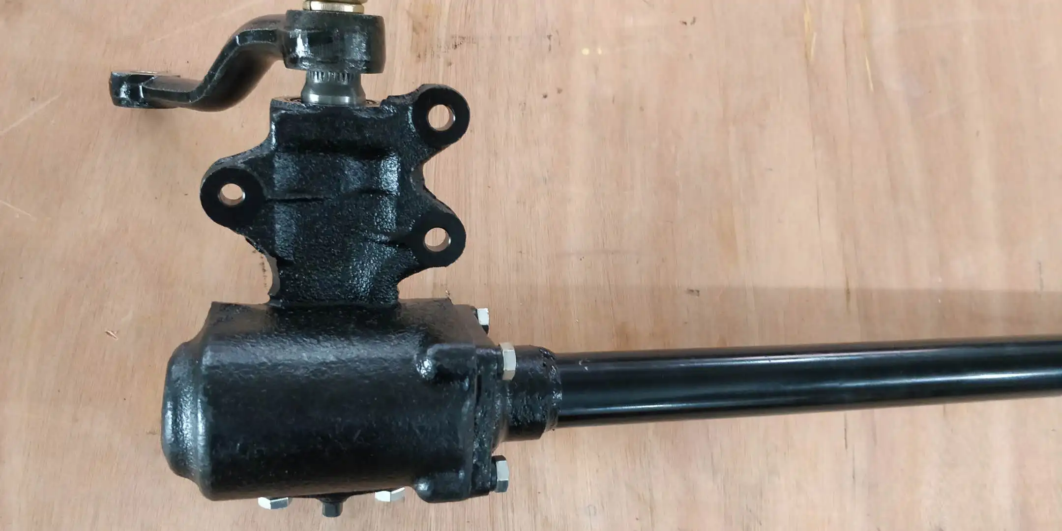 Steering Box for NISSANA1400 with Long Shaft