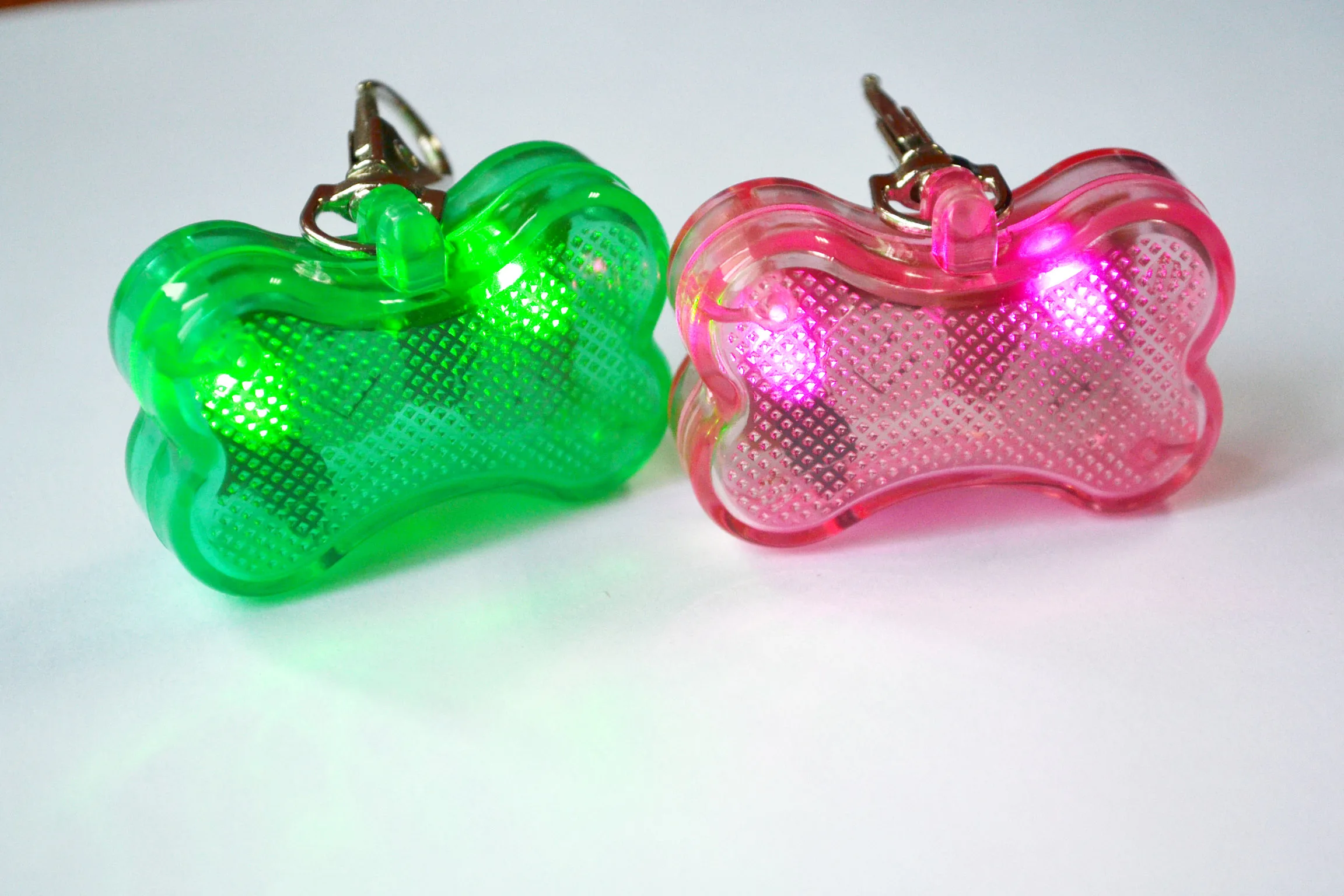 2022 High Quality Led Dog Tags Glowing Pet Id Tag Light Up Dog Pendant