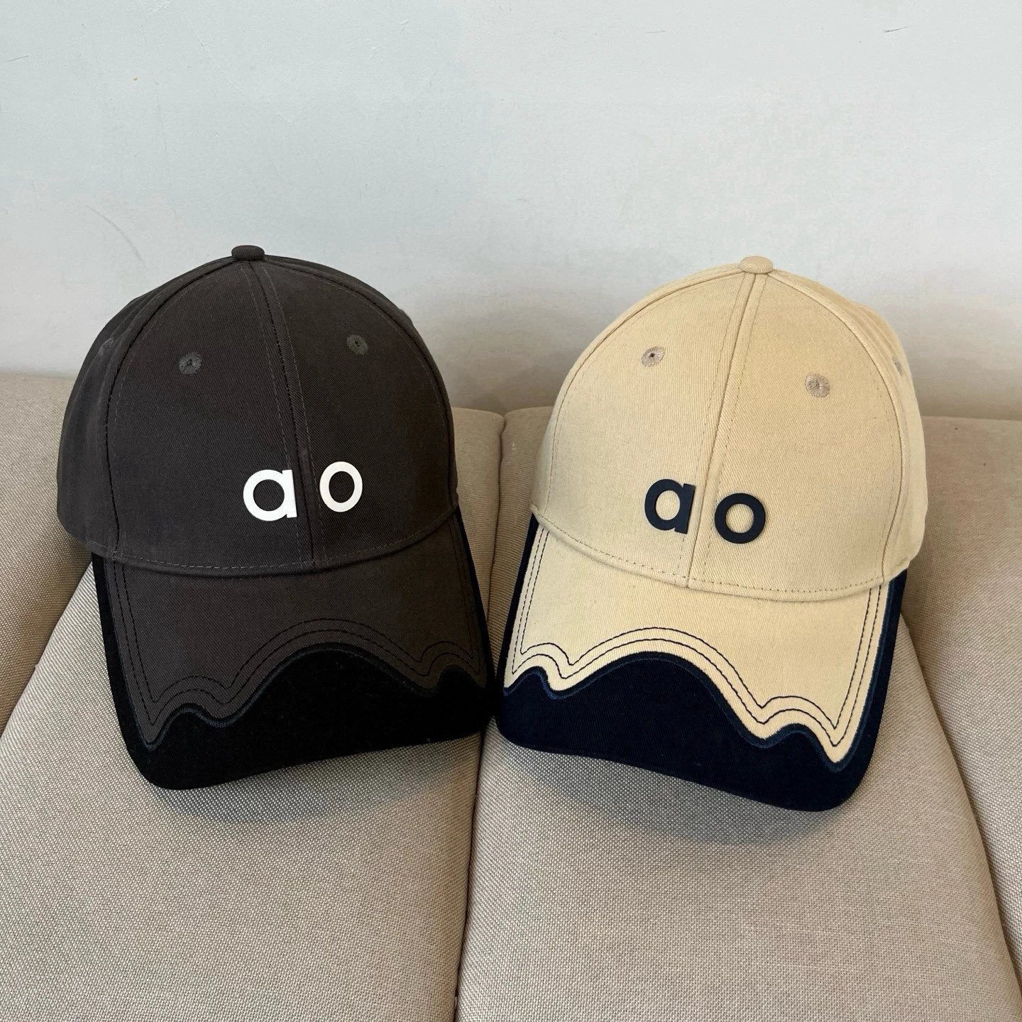 Men's and Women's Fashion Baseball Cap Casual Sun Protection Hat with Letter Pattern