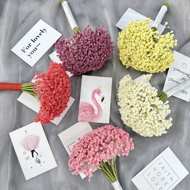 Skep 'n Luukse Oas Met Hoë Faux Groen Plante