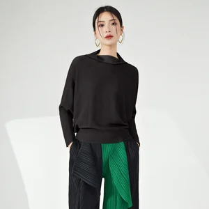 Ladies' High Quality Pleated Shirt Fashionable Wide Collar Stretch Casual Summer Top in Plus Sizes