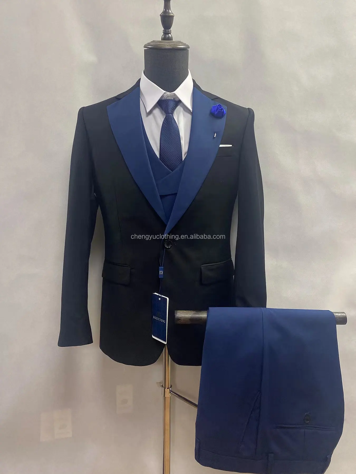 2024 Slim Fit Groom Wedding Business Tuxedo Formal Gentleman3 Pieces Designs For Set Men Suits