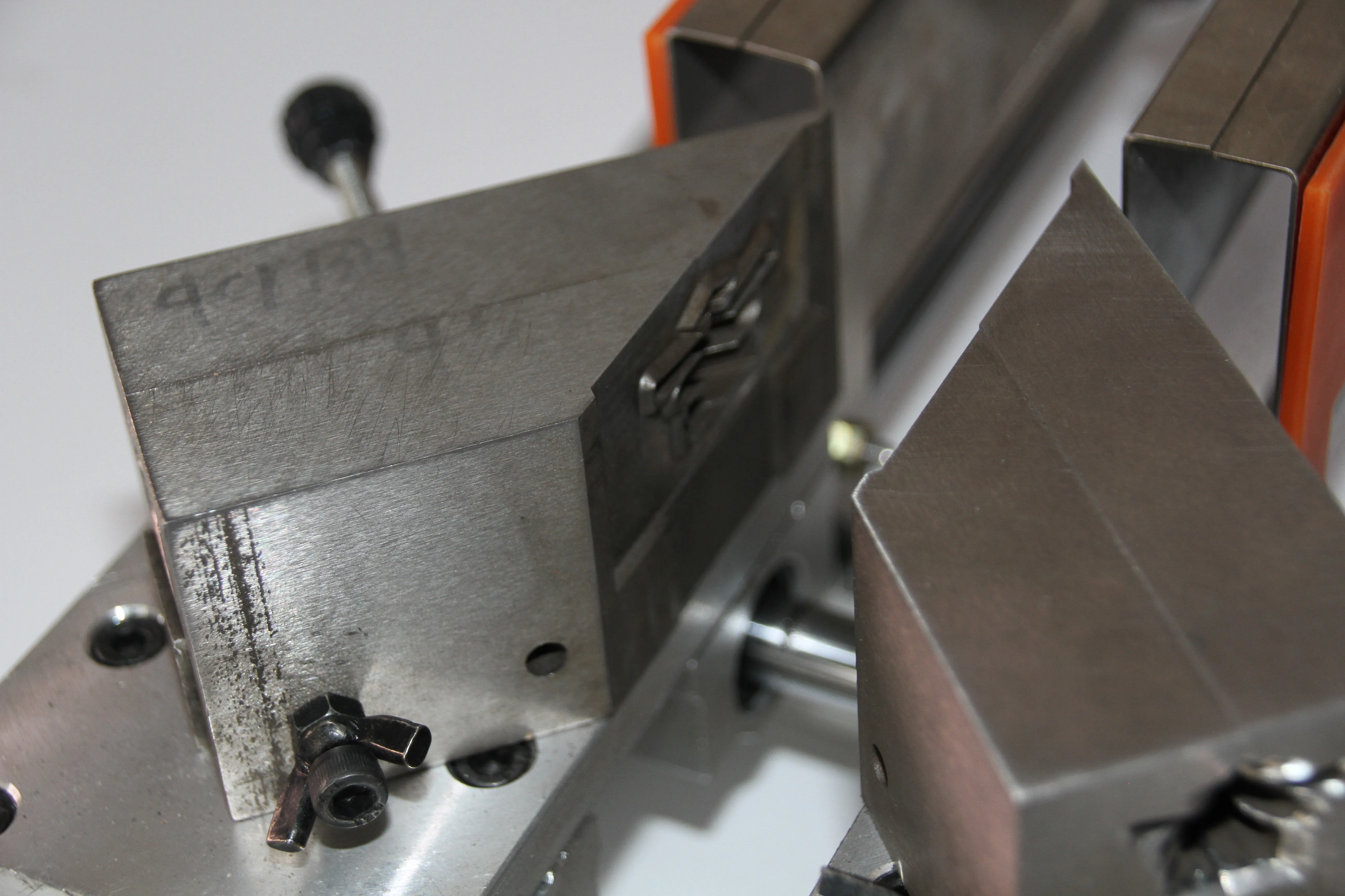 PVC Gasket Making Machine Soft Rubber Seal Corner Welding Tool Refrigerator Door Seal Welding Machine Supplier