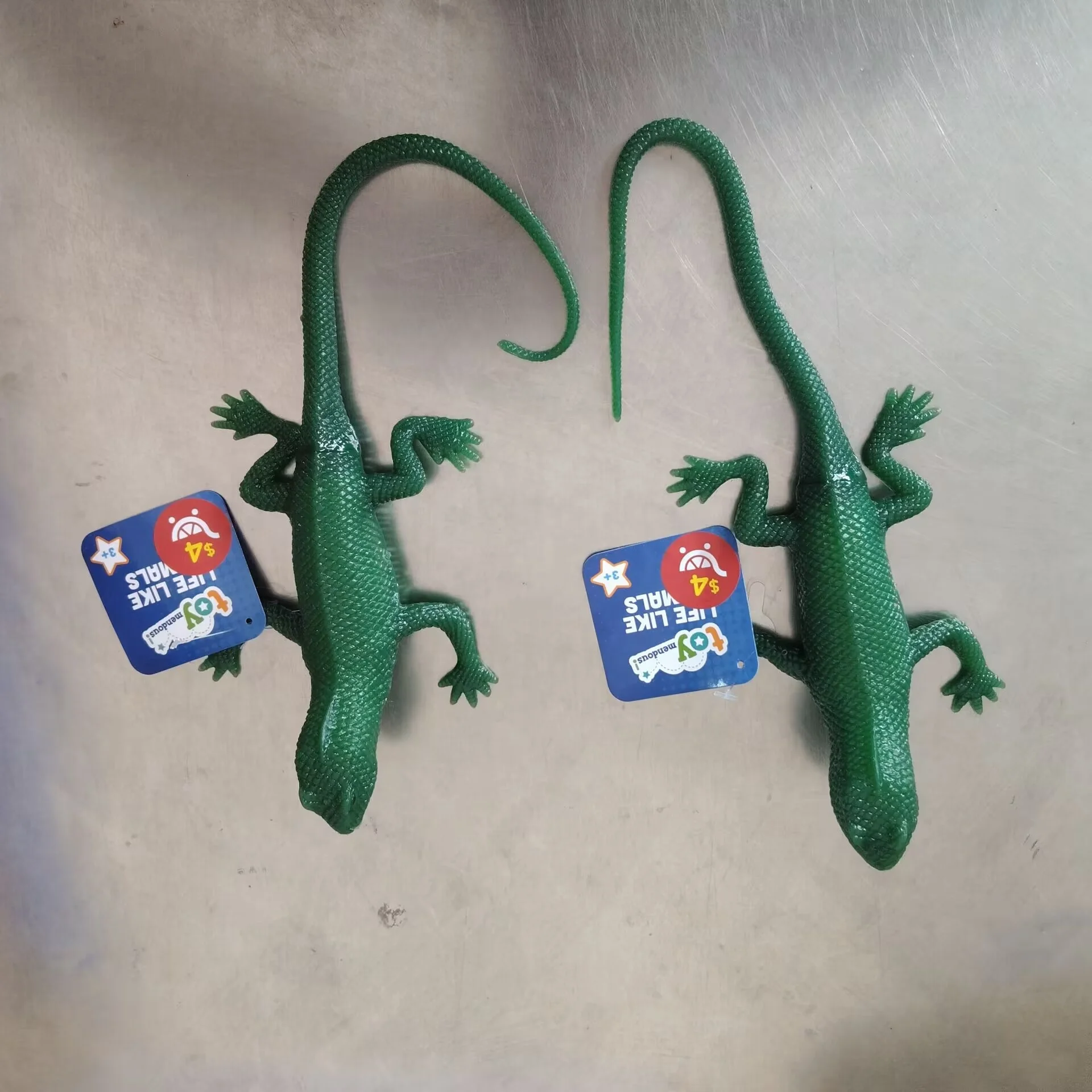 V-TIP手作りリザード(トカゲ)Ｖ−tip V-TIP手作りリザード(トカゲ)V−tip トカゲの種類（彩色済み彫刻