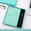Juego de dos piezas de bolígrafo y cuaderno azul