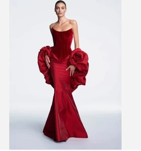Elegance Red Mermaid Evening Dresses with Rose Flowers Strapless Long Ruffled Floral Formal Dress with Shawl and Prom Gown Cape