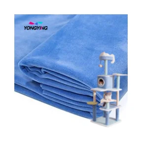 Hopeakarvainen musta spandexi urheiluvaatteissa - loistava valinta