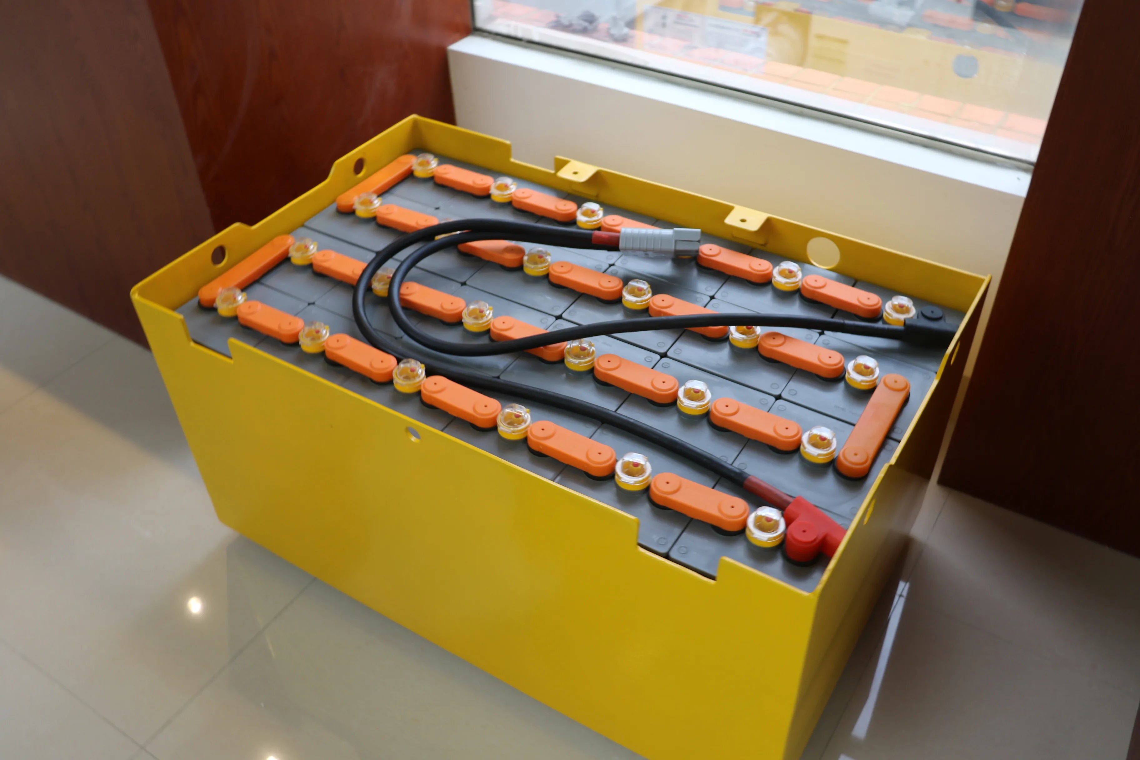 4 Pzs Battery Operated Forklift Forklift Battery 48v Forklift Battery