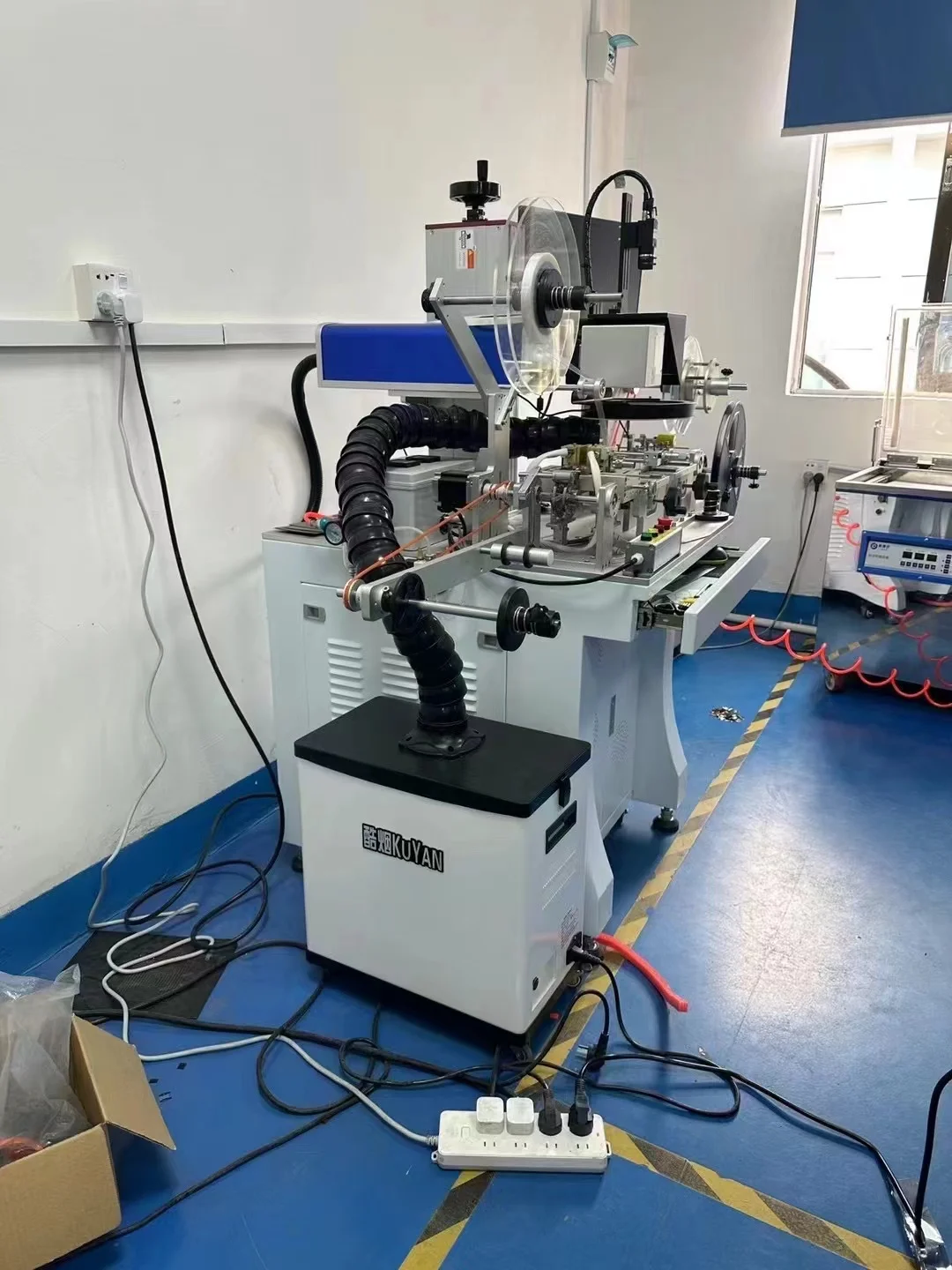 Factory Outlet Fume Extractor with Single Arm High Filtering Welding Smoke Evacuator for Co2 Laser Medical Laser