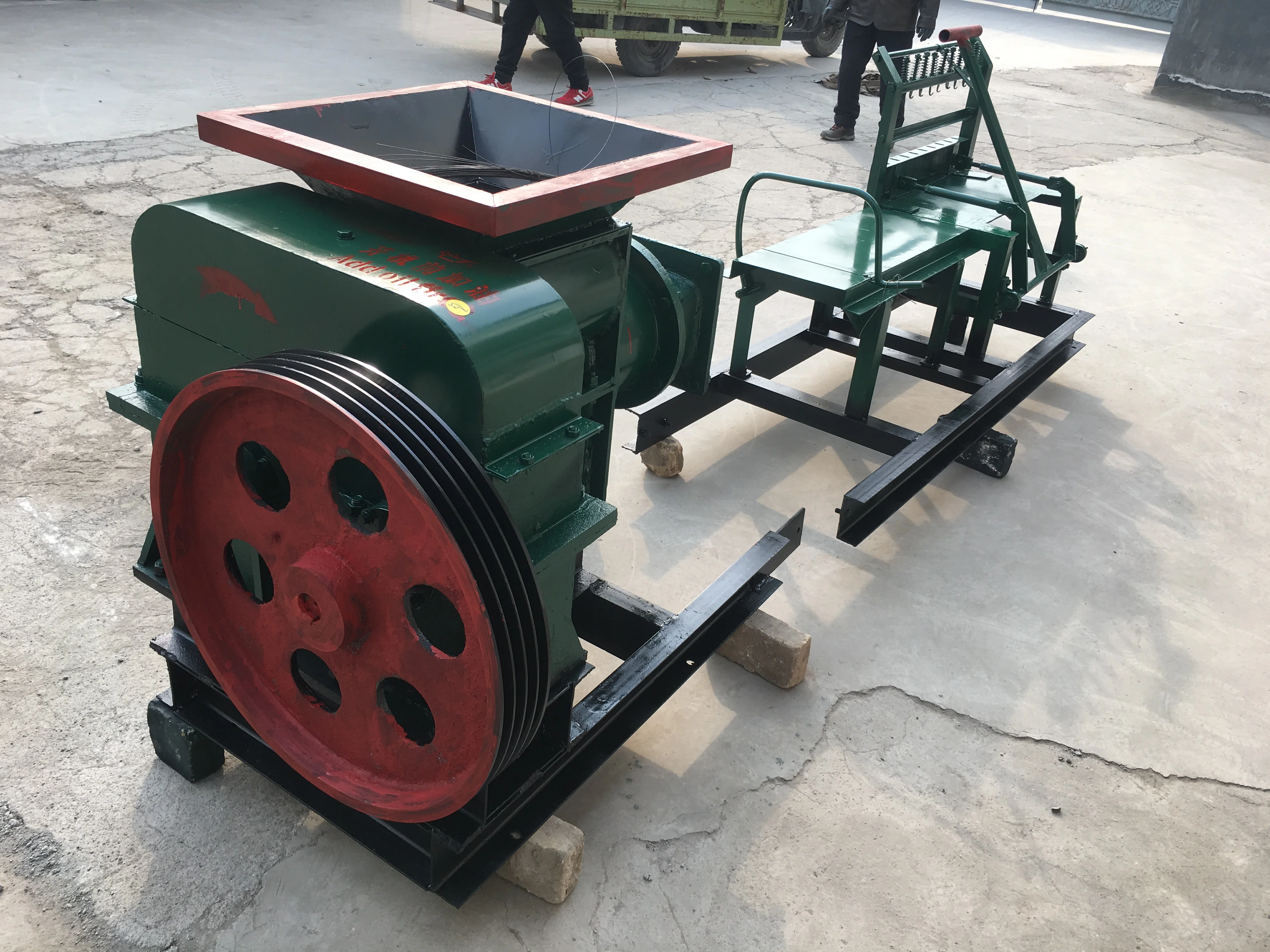 Fully Automatic Vacuum Extruder China Small Red Earth Mud Soil Clay Brick Making Machine for Sale