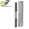 BL-200-60 inclut un bouton de sortie.