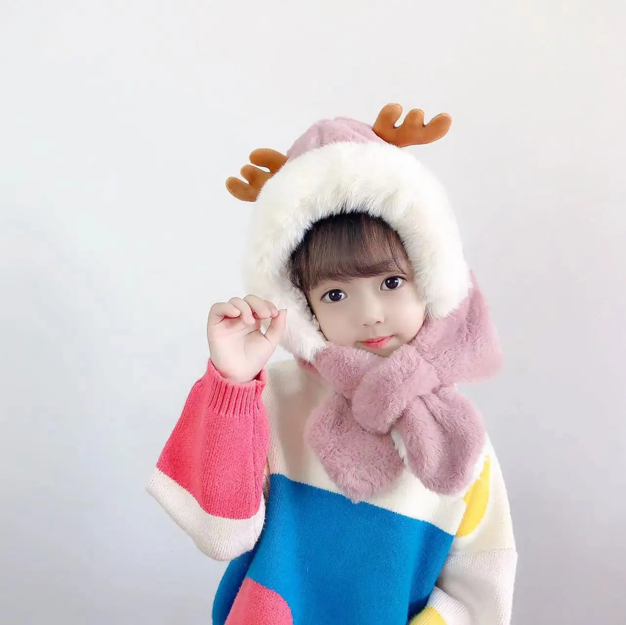 Зимняя детская шапка шарф для одного мальчика и девочки утолщенная теплая плюшевая милая детская шапка для защиты ушей с оленьими рогами