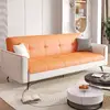 Beige con venature arancio effetto buccia d'arancia.