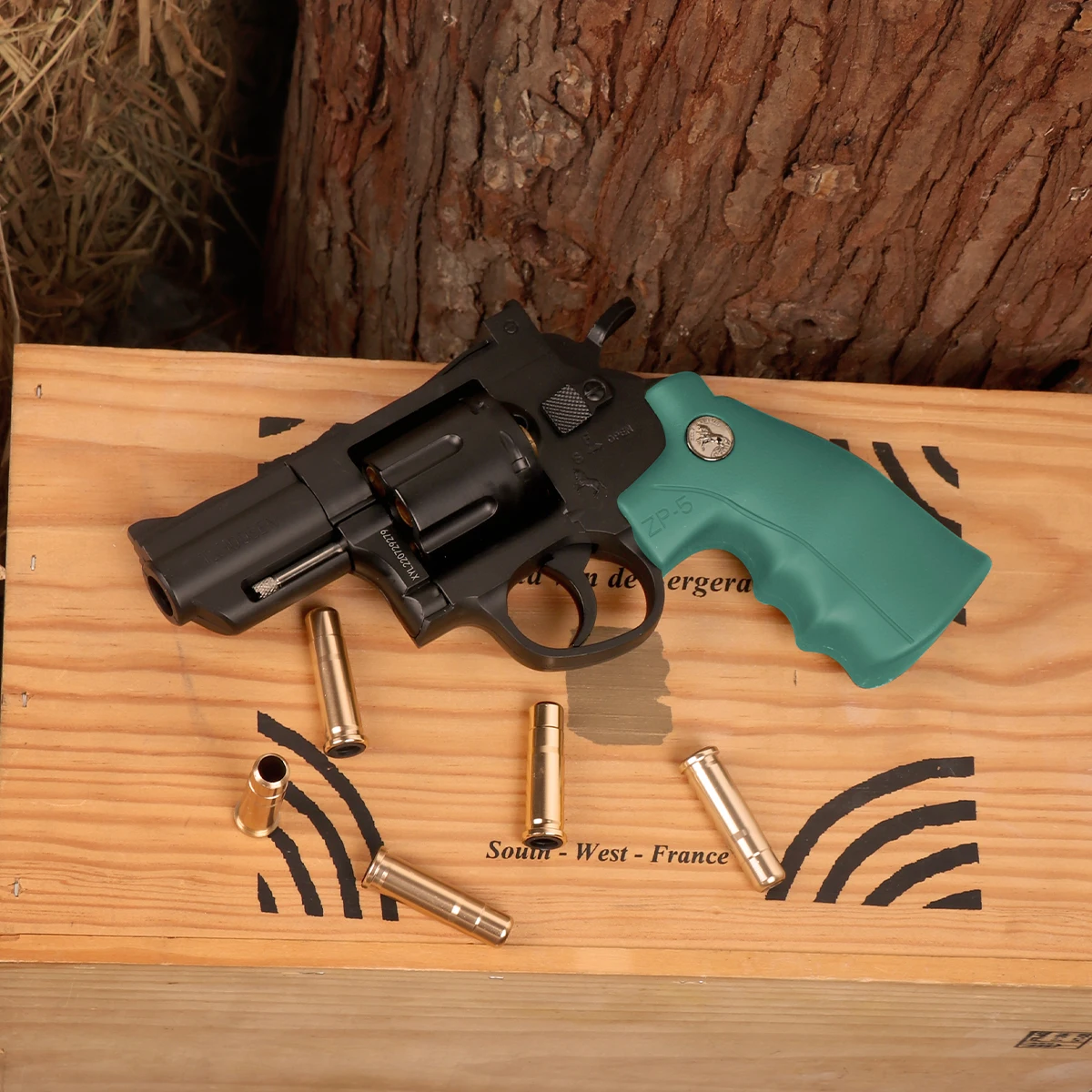 Hot Selling Uk In Stock Revolver Slamming Loaded Kids' Simulation Firing Shell Throwing Zp5 Toy