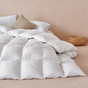 Customised High Quality All Season Duvet Insert Super King Duck Goose Feather Comforter Camping Hotel Bed Duvet