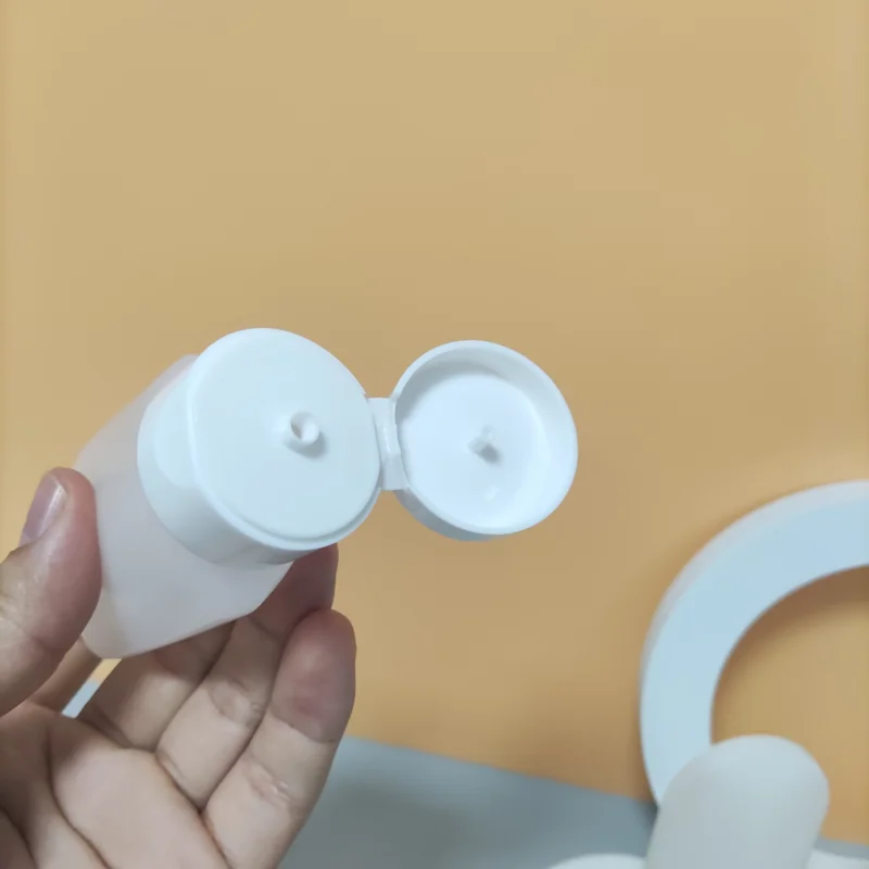 60ml Inverted Colorful Flexible Flip-top Cosmetic Packaging Bottle Travel Sunscreen Cleanser Dispenser Bottle