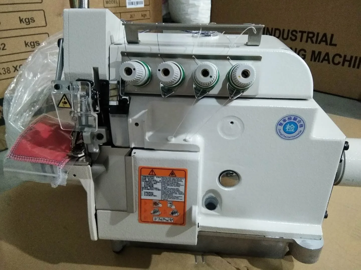 High Quality Professional Direct Drive 5 Threads Small Cylinder Bed Overlock Sewing Machine
