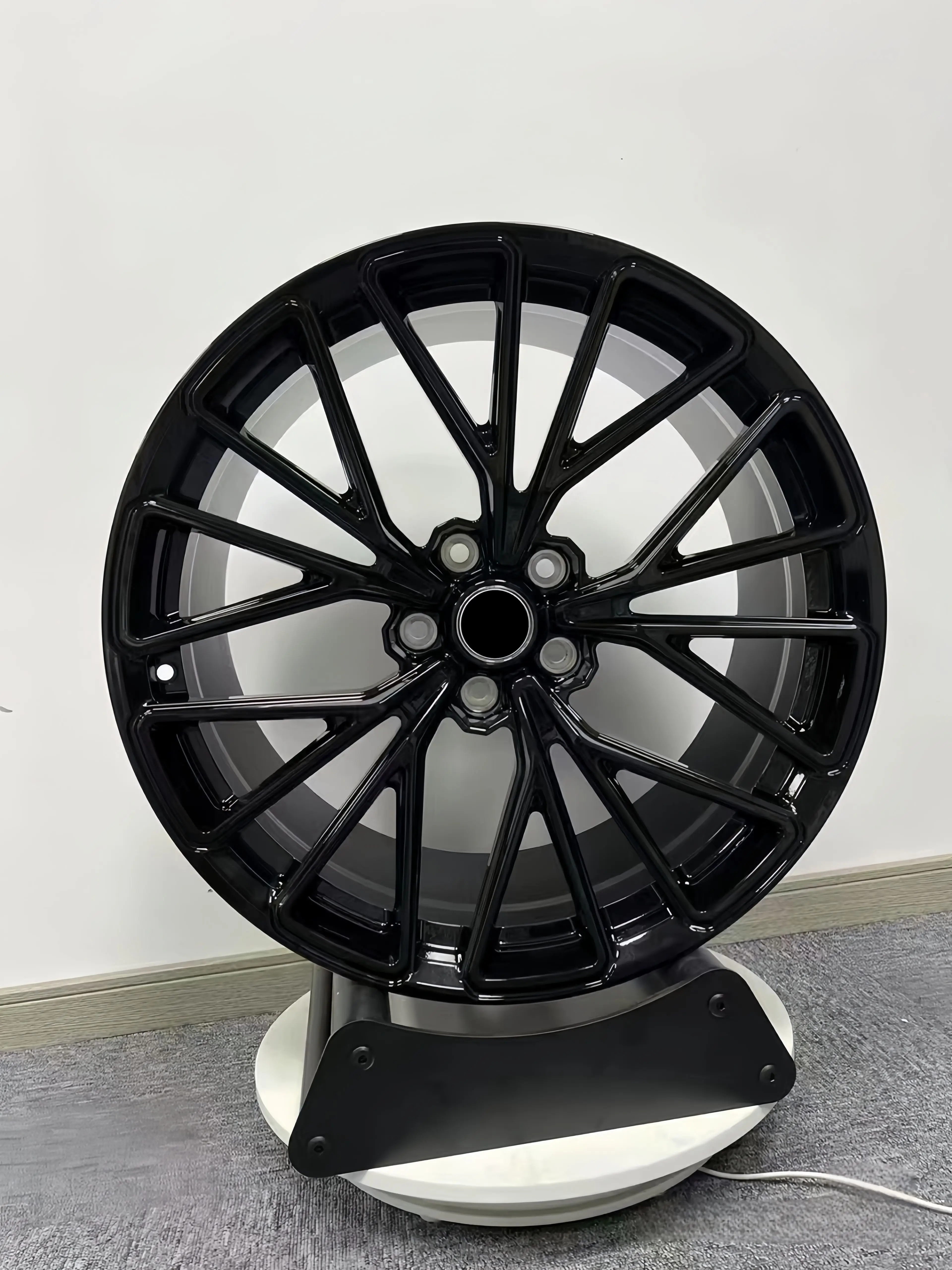 XINLAI 1-Piece Deep Concave Forged Racing Car Wheel Hot Sale 5x120 5x112 5x114.3 18 19 20 21 22 Inch Polished Aluminium Alloy - Image 6