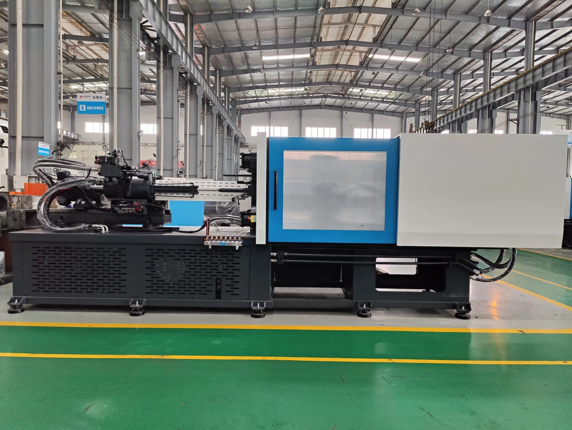 Highshine Plastic Injection Machine Plastic Moulding Boxes Base Plastic Injection Mold Making Machine