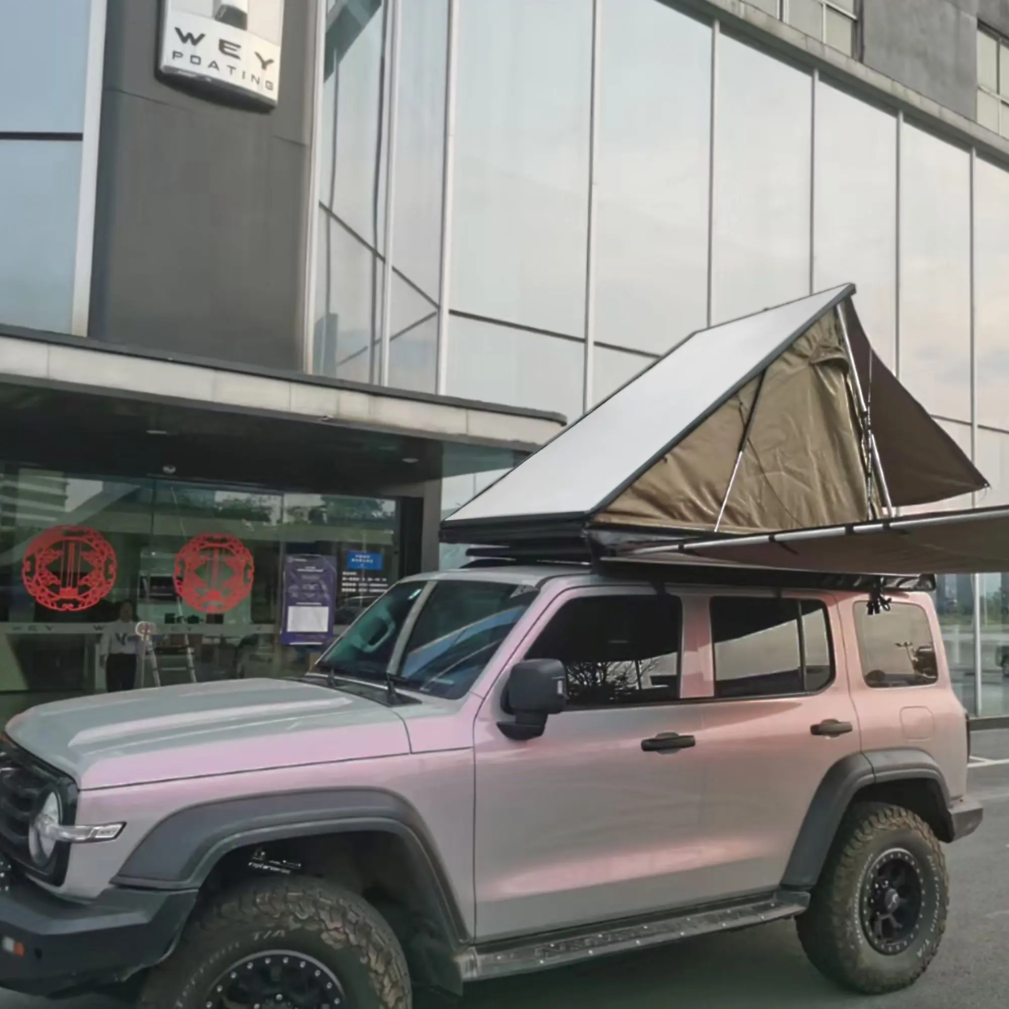2024 Thinnest Aluminium Hard Shell Triangle Car Roof Top Tents Camping 2 Person Hardtop Light