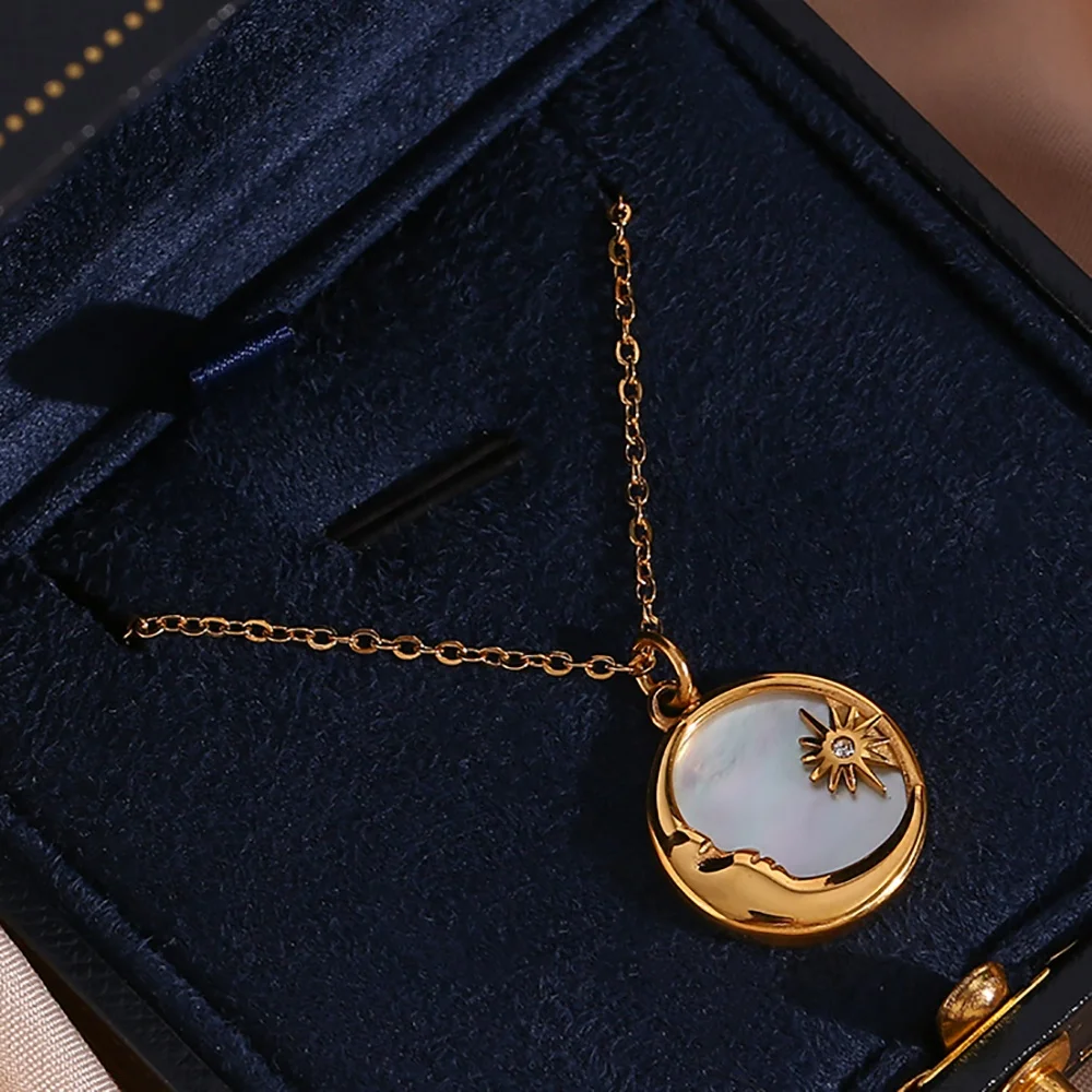 Guarantee Dreamshow Natural Shell 18k Gold Plated Disc Sun Moon Pendant Necklace Tarnish Free Stainless Steel Necklace Jewelry