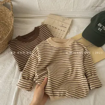 2025 Autumn and Winter New O-Neck Striped Knitted Pullover Baby Sweater for Boys and Girls Loose Fit Versatile Baby Tops