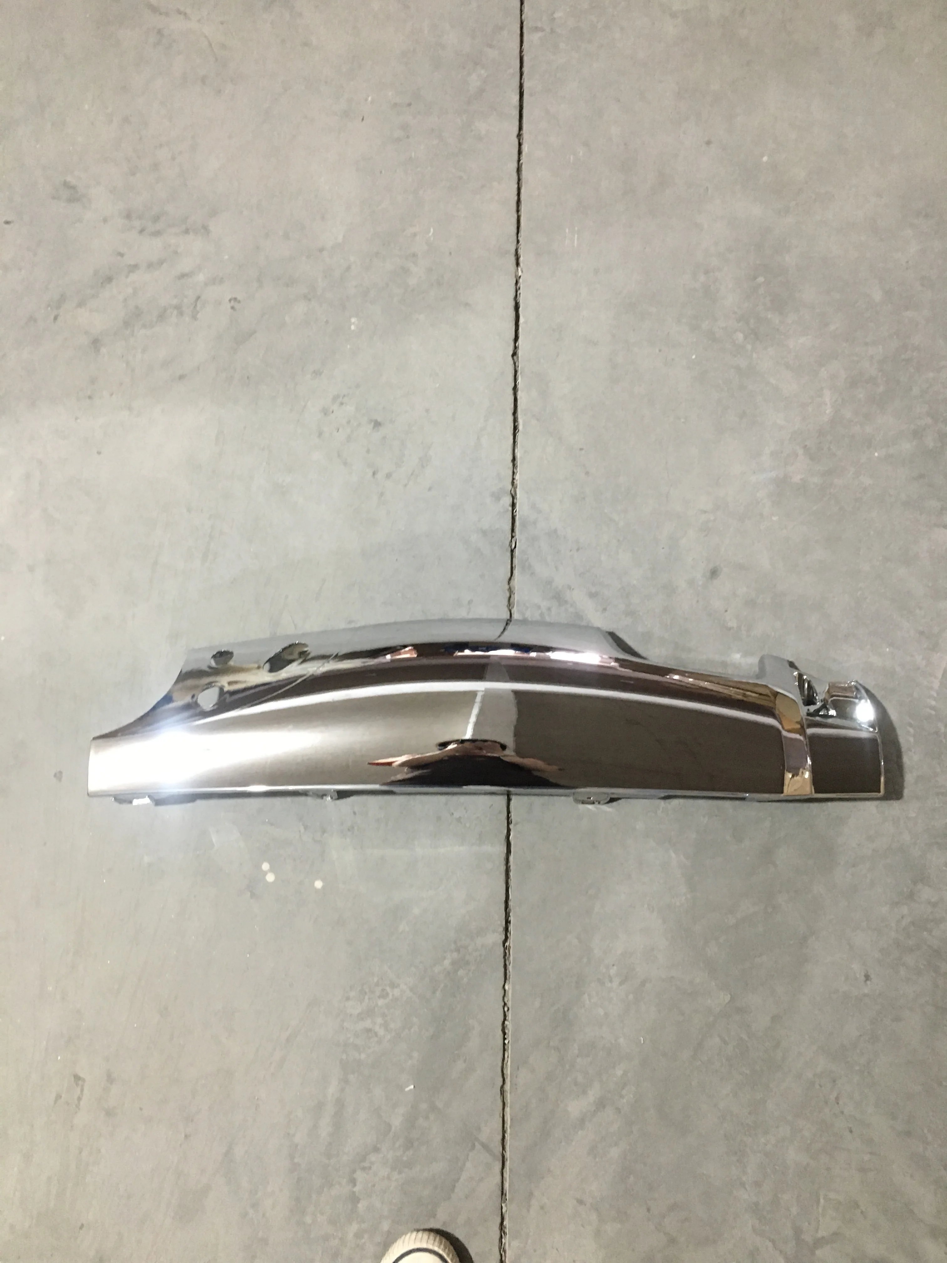 Chrome Corner Panel for Isuzu Deca320 Deca270 Fsr Ftr Truck Spare Parts Various Truck Corners That Can Be Painted or Chromed