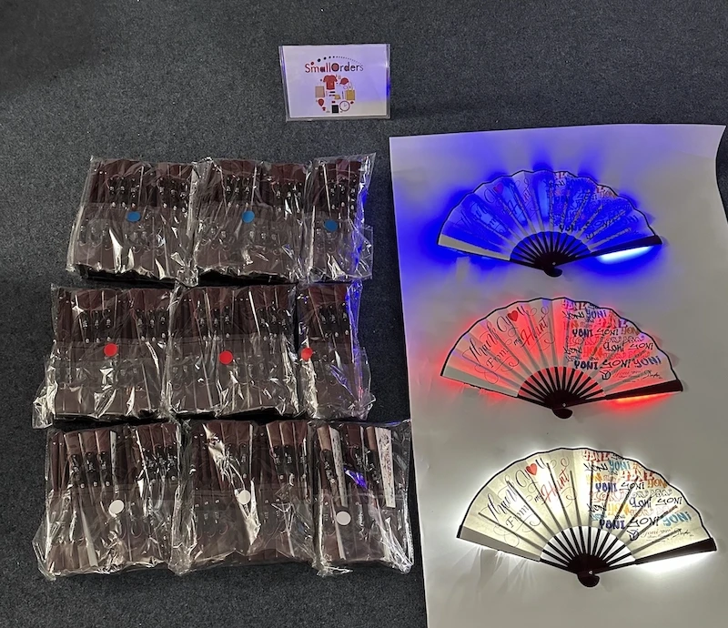 Small Orders toys LED light hand fan promotional party supplies