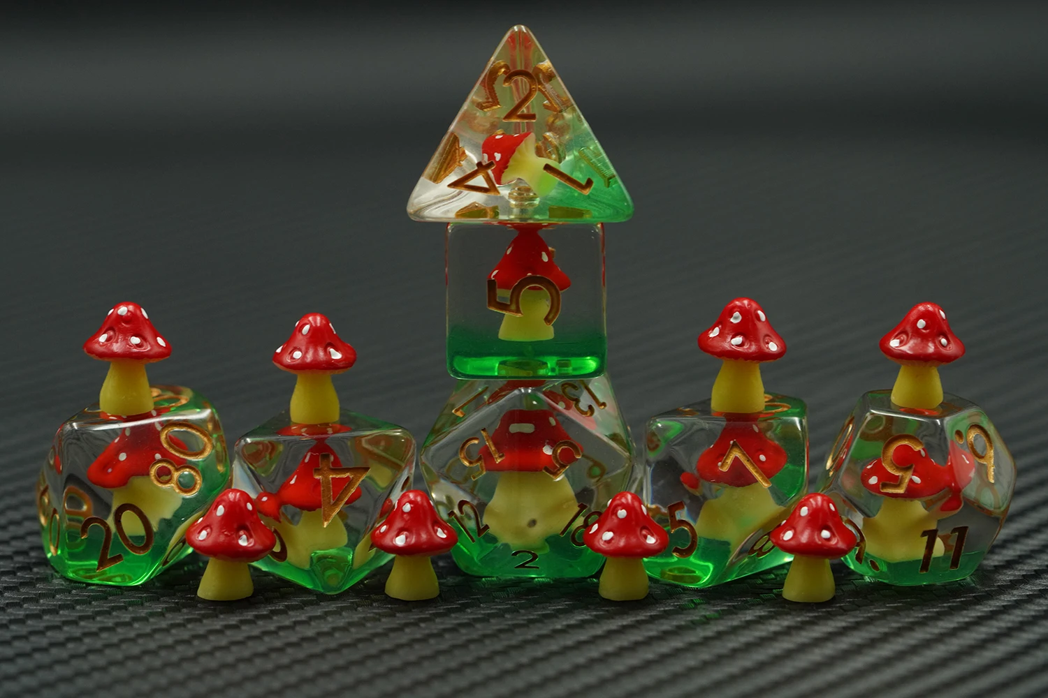 Custom 16mm Polyhedral Resin RPG & DND Dice Set Red Mushroom with Gold Number for Game Standard Size supplier