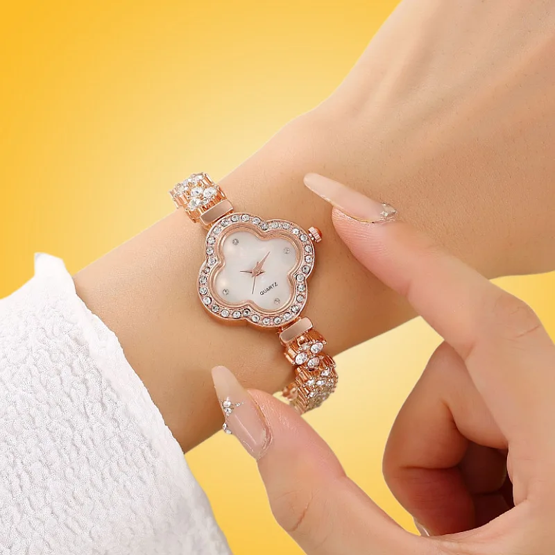 Exquisite Lady Iced Out Watch Sparking Luxury Daily Wear Elegant Party Love Gift Clover Shell Wrist Watches for Women