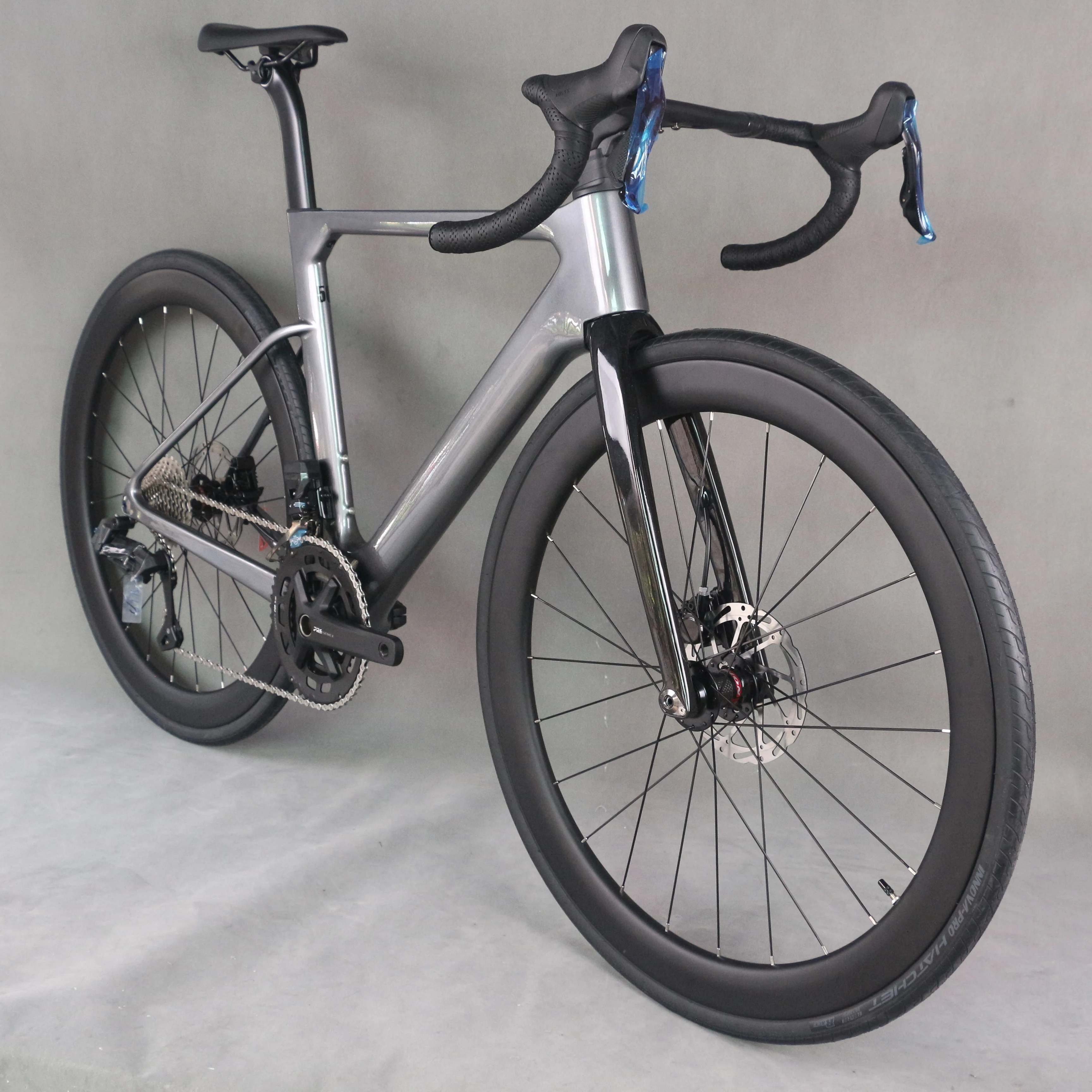 ロードバイク　完成車　カーボンホイール他 TT-X42 完成車 ロードバイク ディスクブレーキ カーボンフレーム