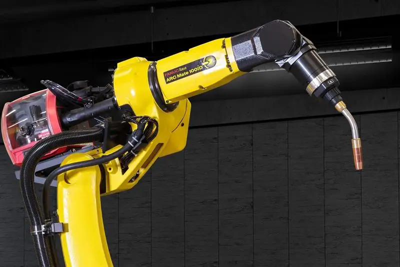 Autonomous Welding Robot FANUC ARC Mate 100iD Welding Robot with Welding Torch and Megment Welder