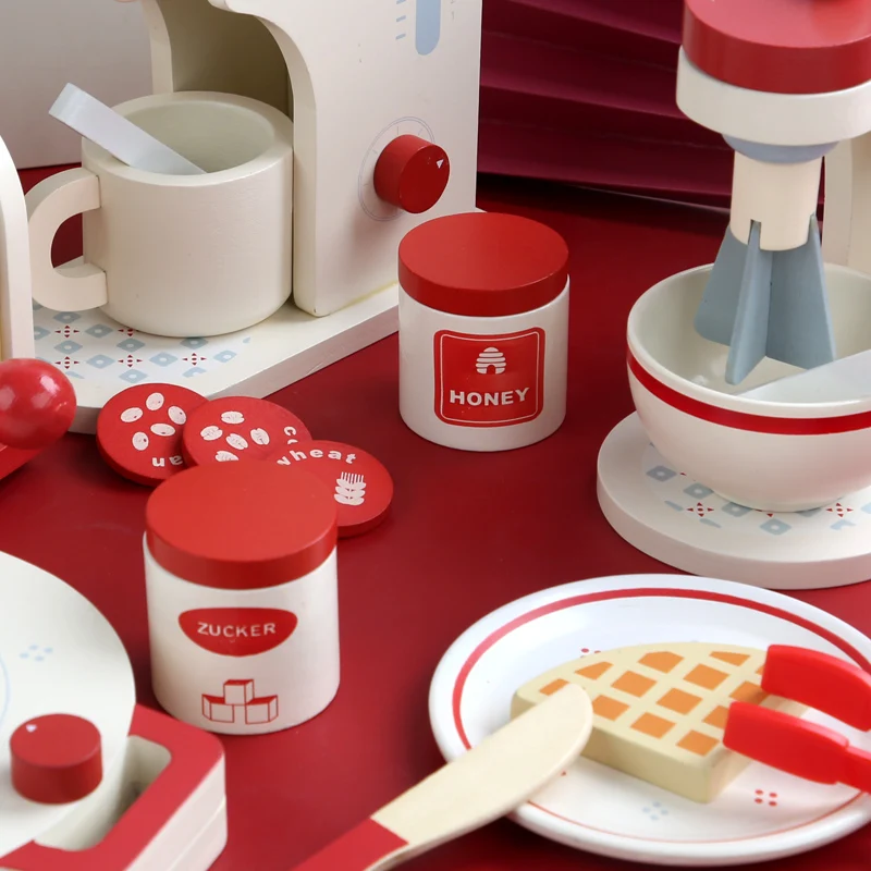 Детская яркая кофеварка