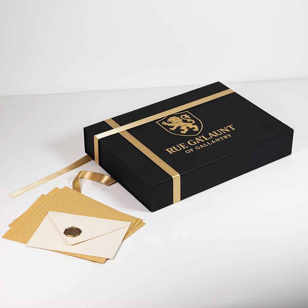 Fully Branded Elegant Coated Paper Foil Stamping Ribbon Christmas Rigid Foldable Magnetic Flap Gift Boxes Hard Gift Paper Box