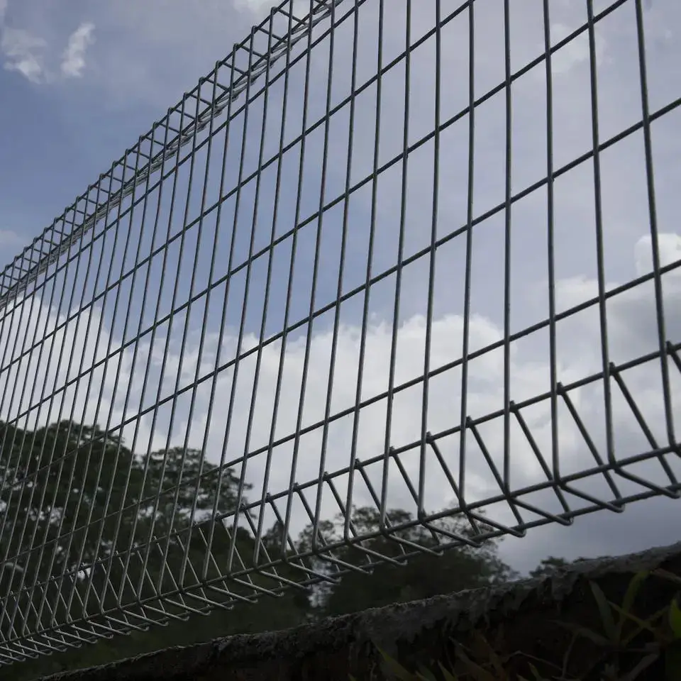 Pvc Coated Hot Dipped Roll Top Triangle Bending Brc Welded Wire Mesh Fence / Pvc Coated Brc Fence