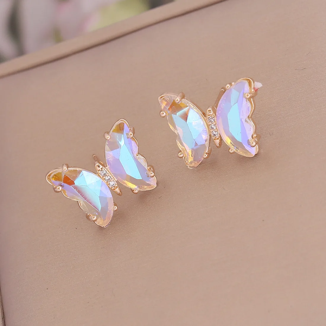 Highly Rated Korean Style Lightweight Gradient Butterfly Stud Earring With S925 Silver Needle for All-Day Comfort